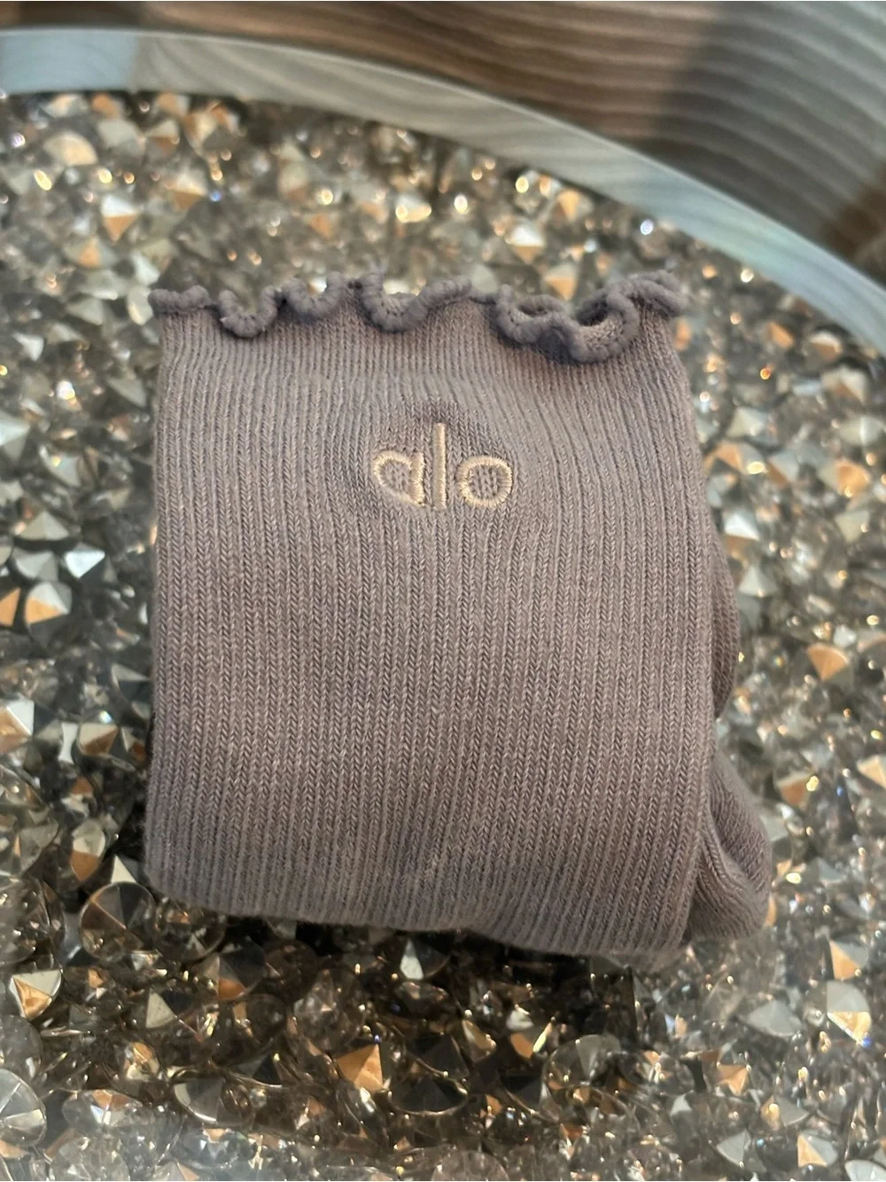 Alo Yoga Ruffle Crew Socks Lavender Gray White Logo